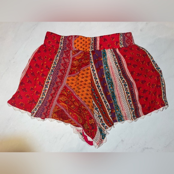 Red/ Bohemian detail shorts - Picture 2 of 3